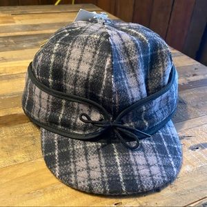 Stormy Kromer “Ida” Womens Silver Stone Plaid Cap NWT
